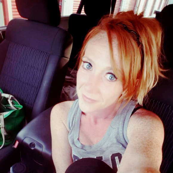 Meet your Posher, Amy - Picture 1 of 1